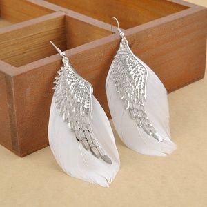 Boho Feather Earrings New